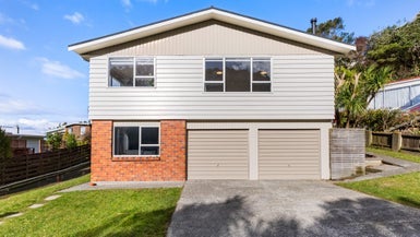 193 Broderick Road, Johnsonville, Wellington - Carousel 1