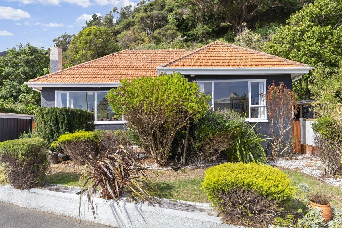 137 Muritai Road, Eastbourne, Lower Hutt - Carousel 1
