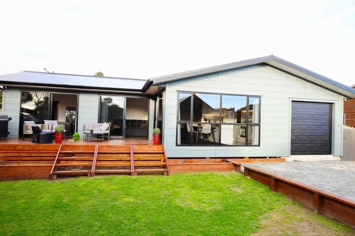 10A Richard Street, Titahi Bay, Porirua - Carousel 1