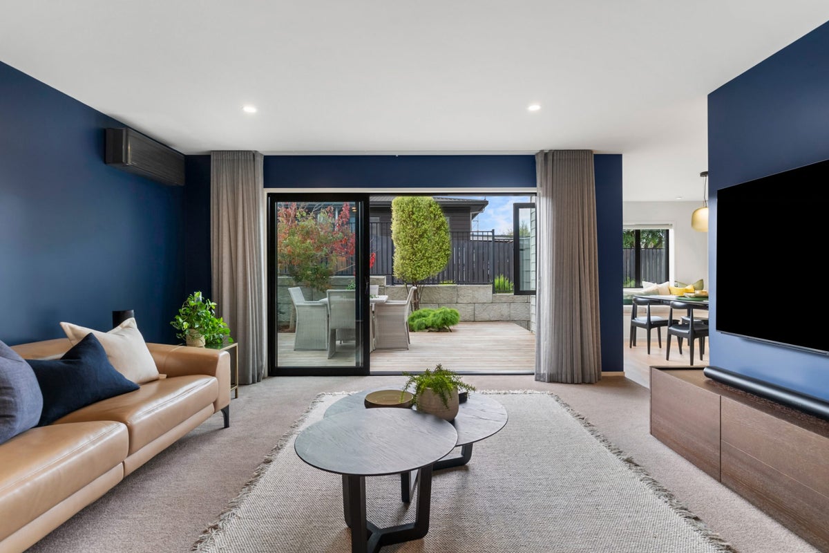 74B Paihia Road, One Tree Hill, Auckland - Carousel 2