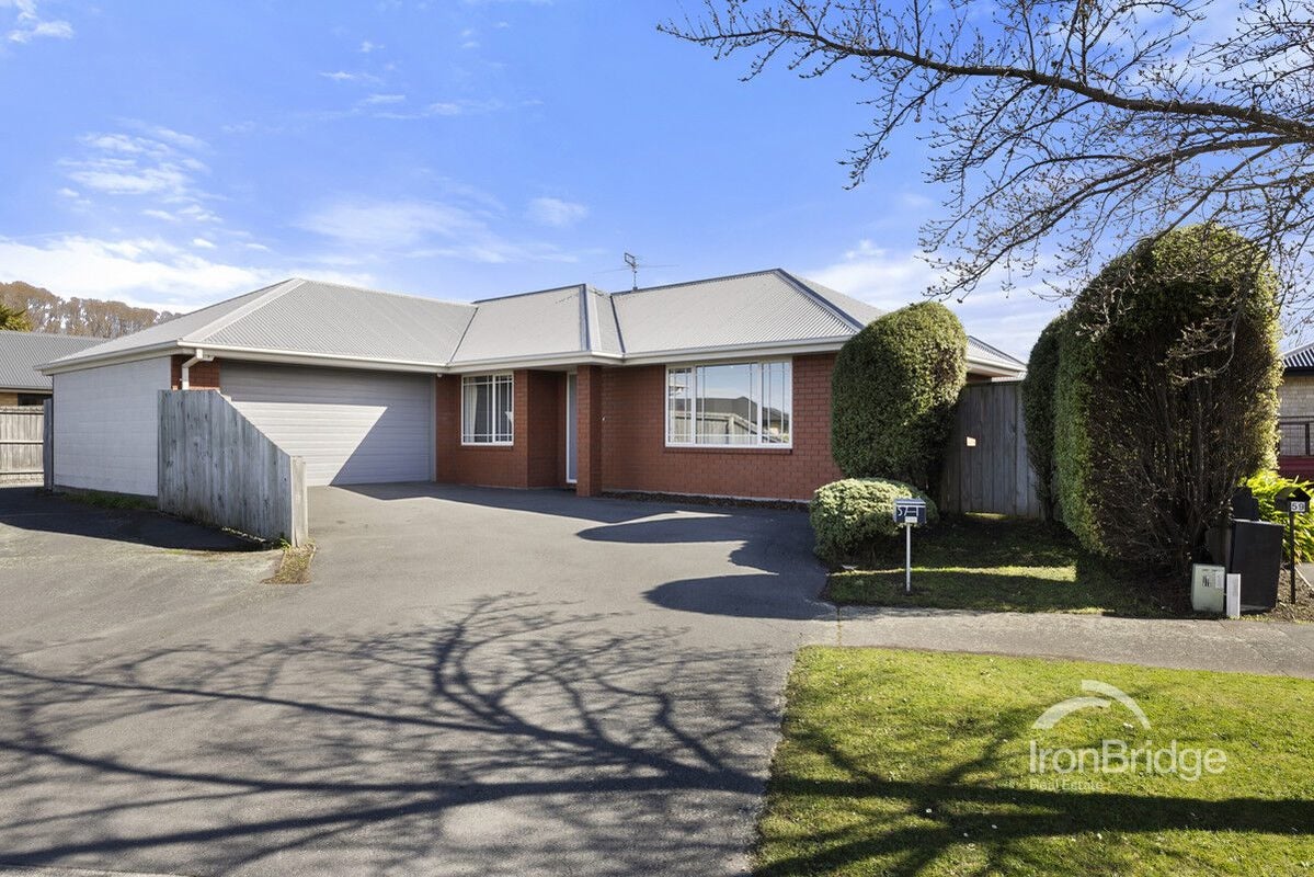 57 Somerville Crescent, Aidanfield, Christchurch - Carousel 1
