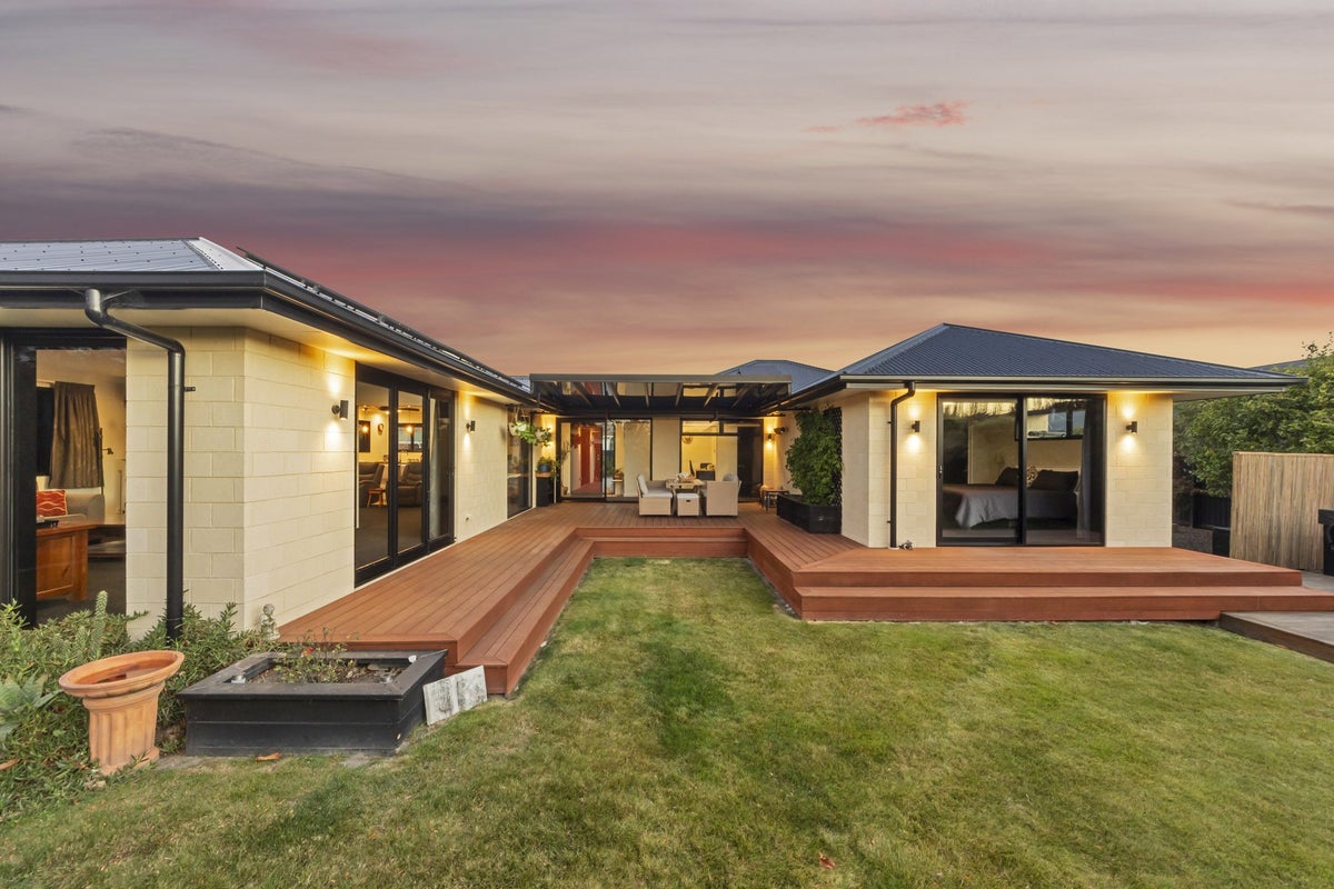 11A Clearbrook Street, Shirley, Christchurch - Carousel 1