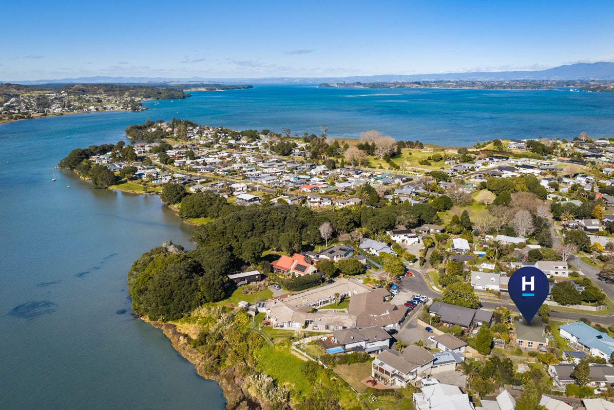 1 Marina Way, Athenree, Katikati - Carousel 28