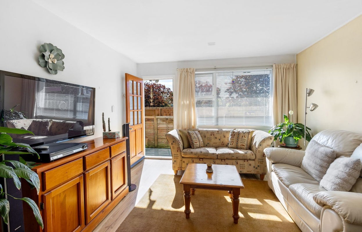 2/162 Stanmore Road, Linwood, Christchurch - Carousel 2
