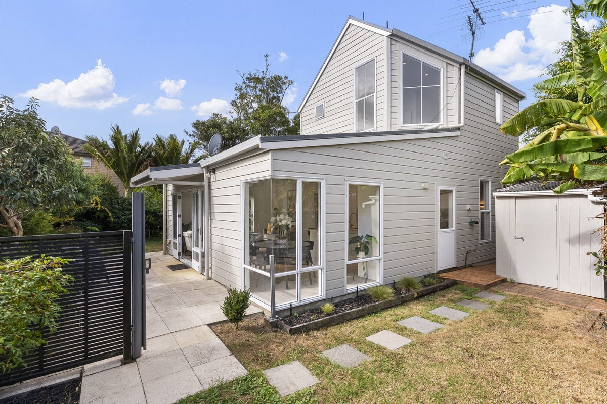3/28 Tennyson Street, Balmoral, Auckland - Carousel 1