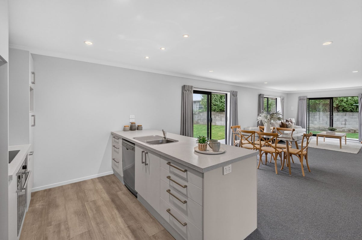 2/7 Gibbs Place, Halswell, Christchurch - Carousel 1