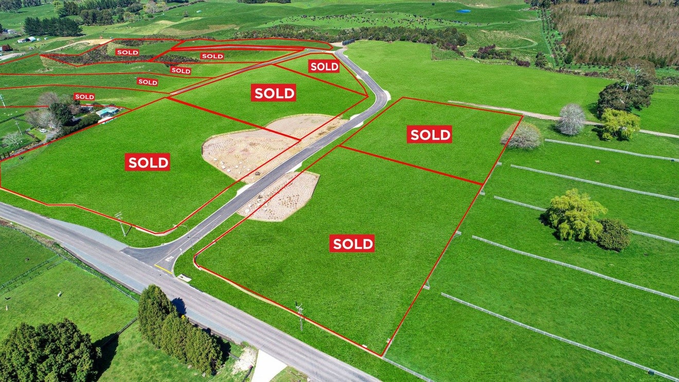 Dibley Drive, Hamurana, Rotorua, Bay Of Plenty - Carousel 24
