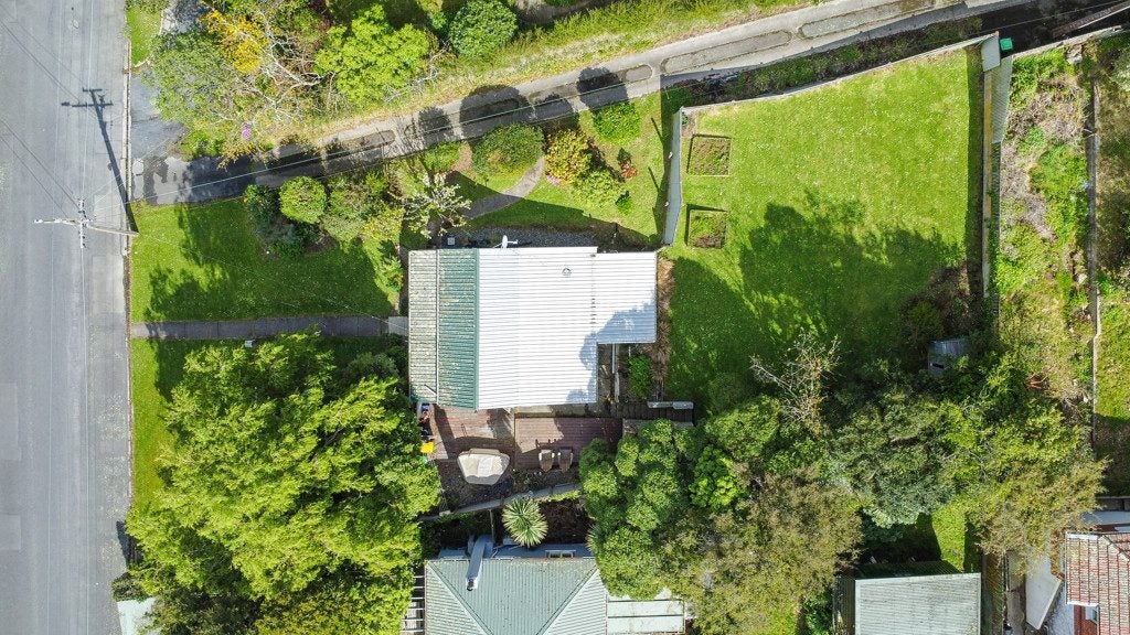 63 Totara Street, Ravensbourne, Dunedin - Carousel 24