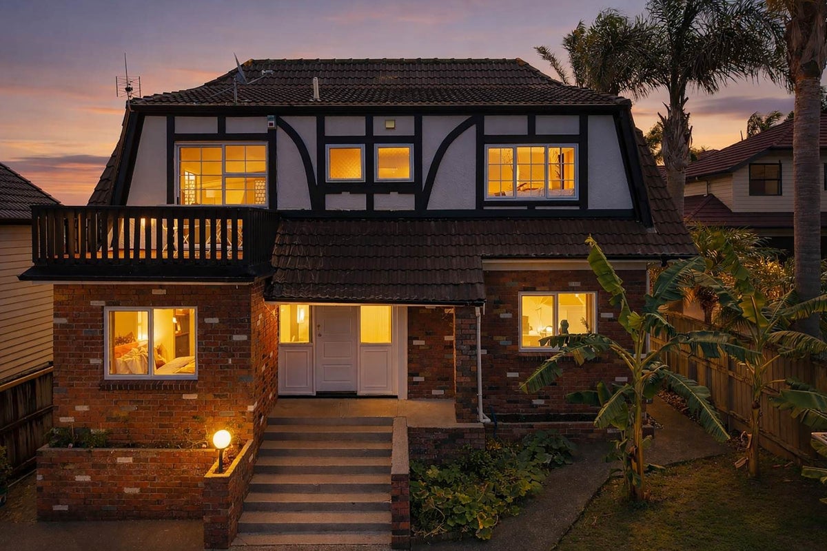 139 Bucklands Beach Road, Bucklands Beach, Auckland - Carousel 2