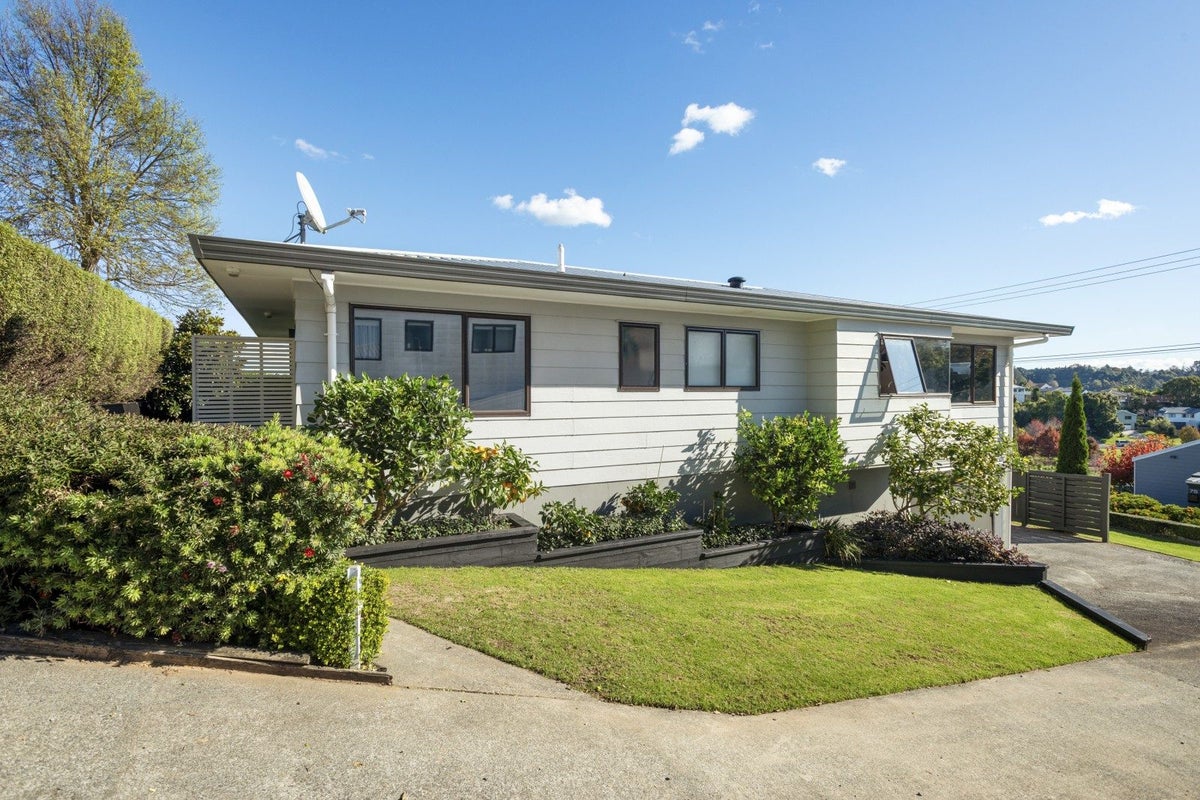 52A Watling Street, Gate Pa, Tauranga - Carousel 2