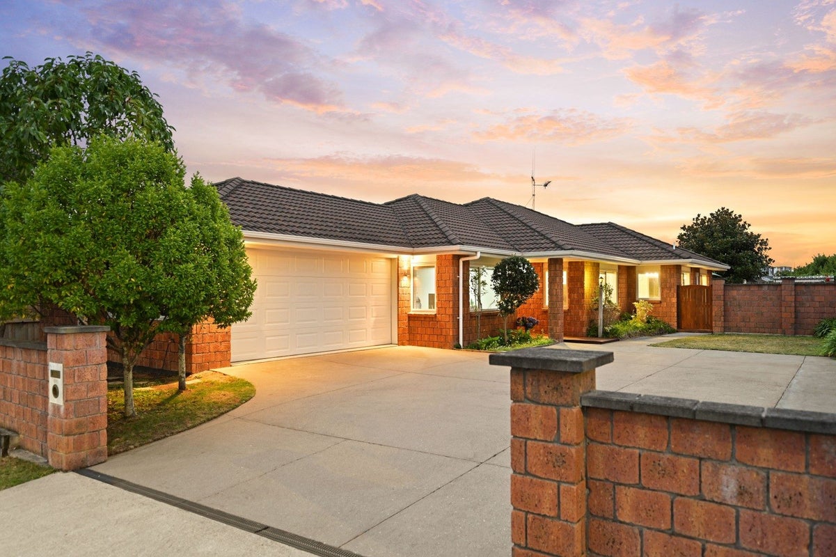 115 Barrington Drive, Huntington, Hamilton - Carousel 2