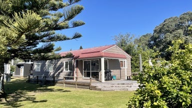 38 Hardy Place, Cooks Beach, Whitianga - Carousel 1