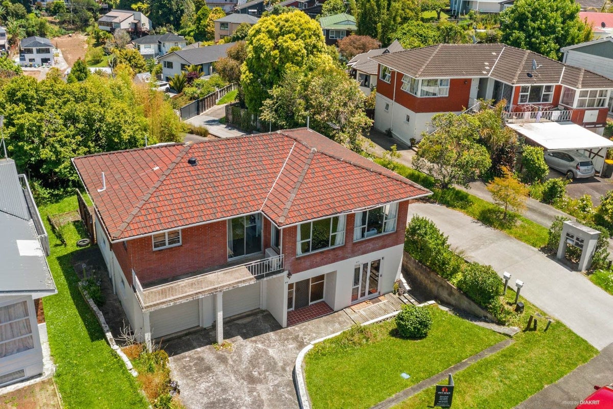 46 Chequers Avenue, Glenfield, Auckland - Carousel 1