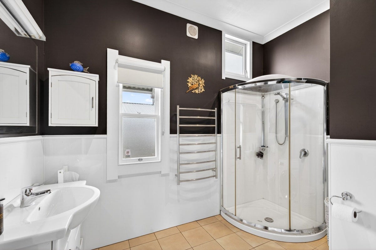 314 Townshend Street, Saint Leonards, Hastings - Carousel 13