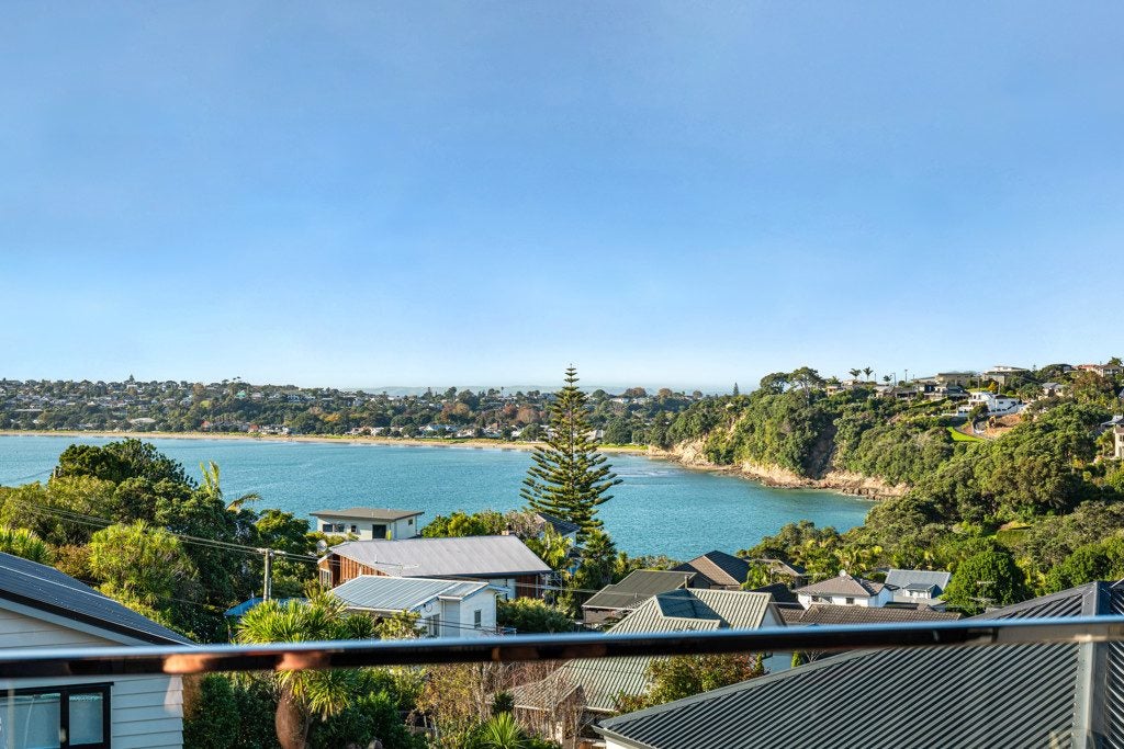 55 Ardern Avenue, Stanmore Bay, Whangaparaoa - Carousel 2