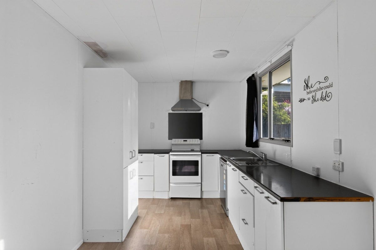 573 Maunganui Road, Mount Maunganui, Mount Maunganui - Carousel 2