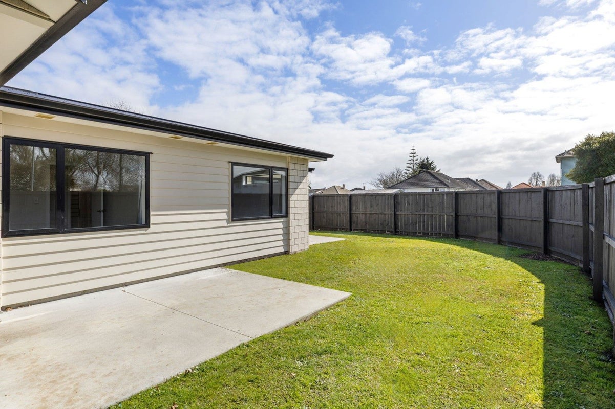 3/17 Walter Street, Fairfield, Hamilton - Carousel 3