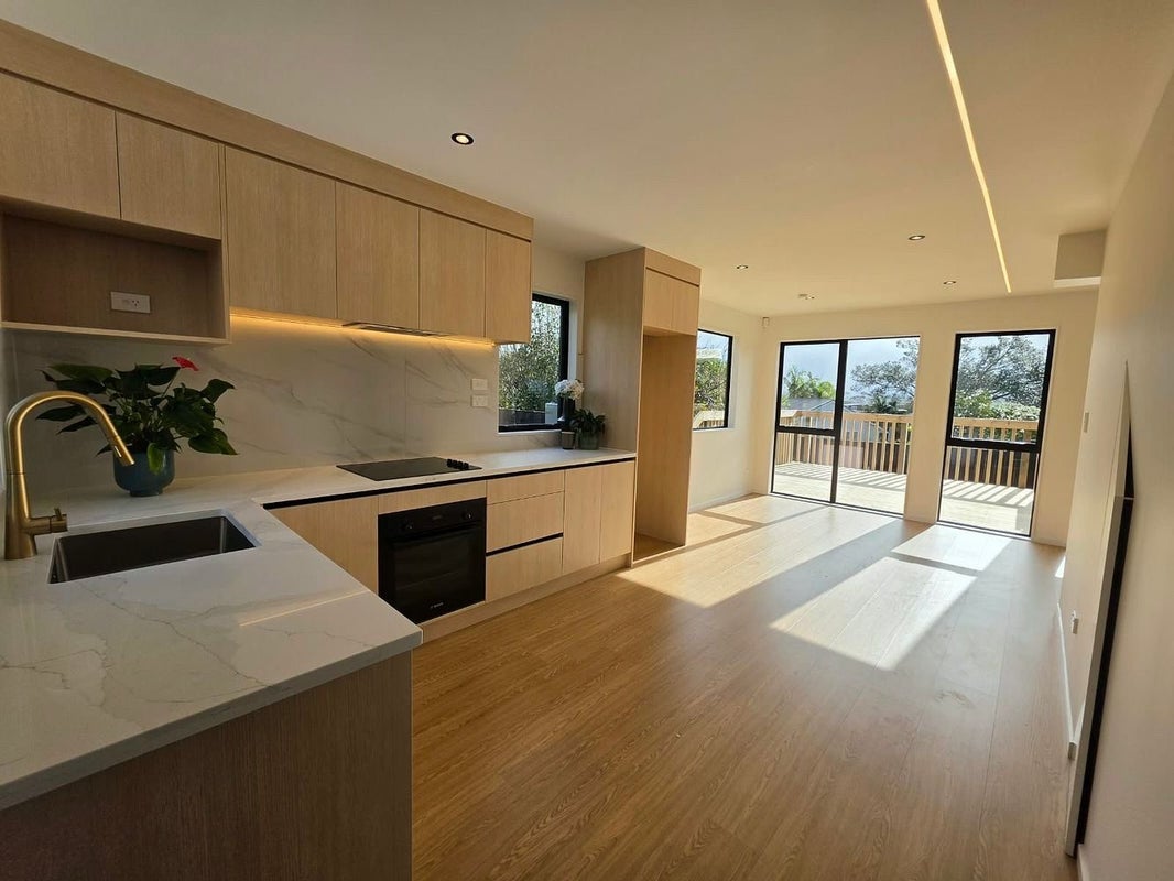 18F Sunnyhill Crescent, Sunnyhills, Auckland - Carousel 2