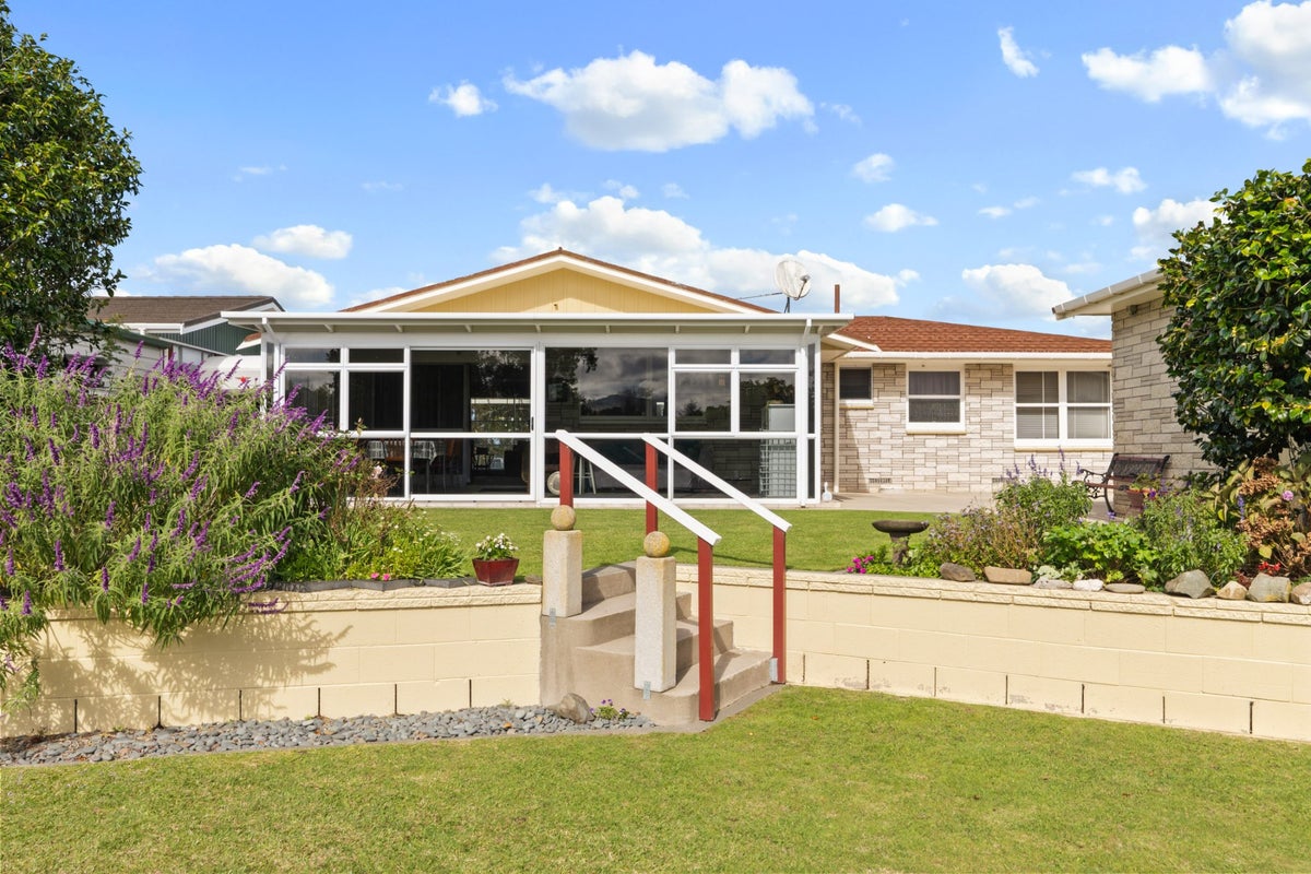 1029 Aberdeen Road, Te Hapara, Gisborne - Carousel 1