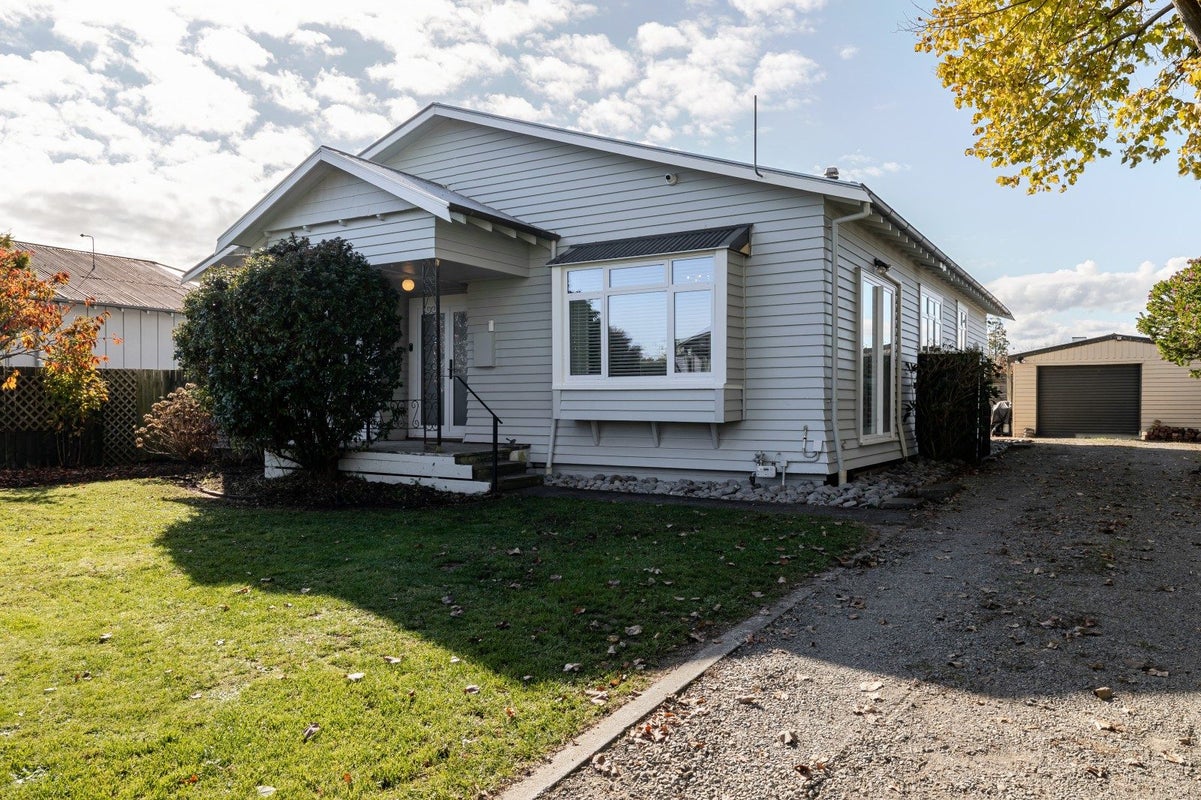 5 Perrin Place, Kelvin Grove, Palmerston North - Carousel 1
