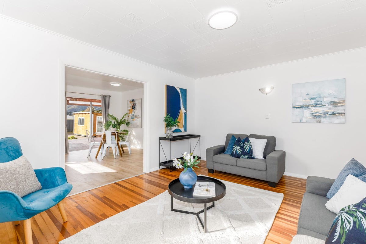 28 Totara St , Wainuiomata, WAINUIOMATA - Carousel 1