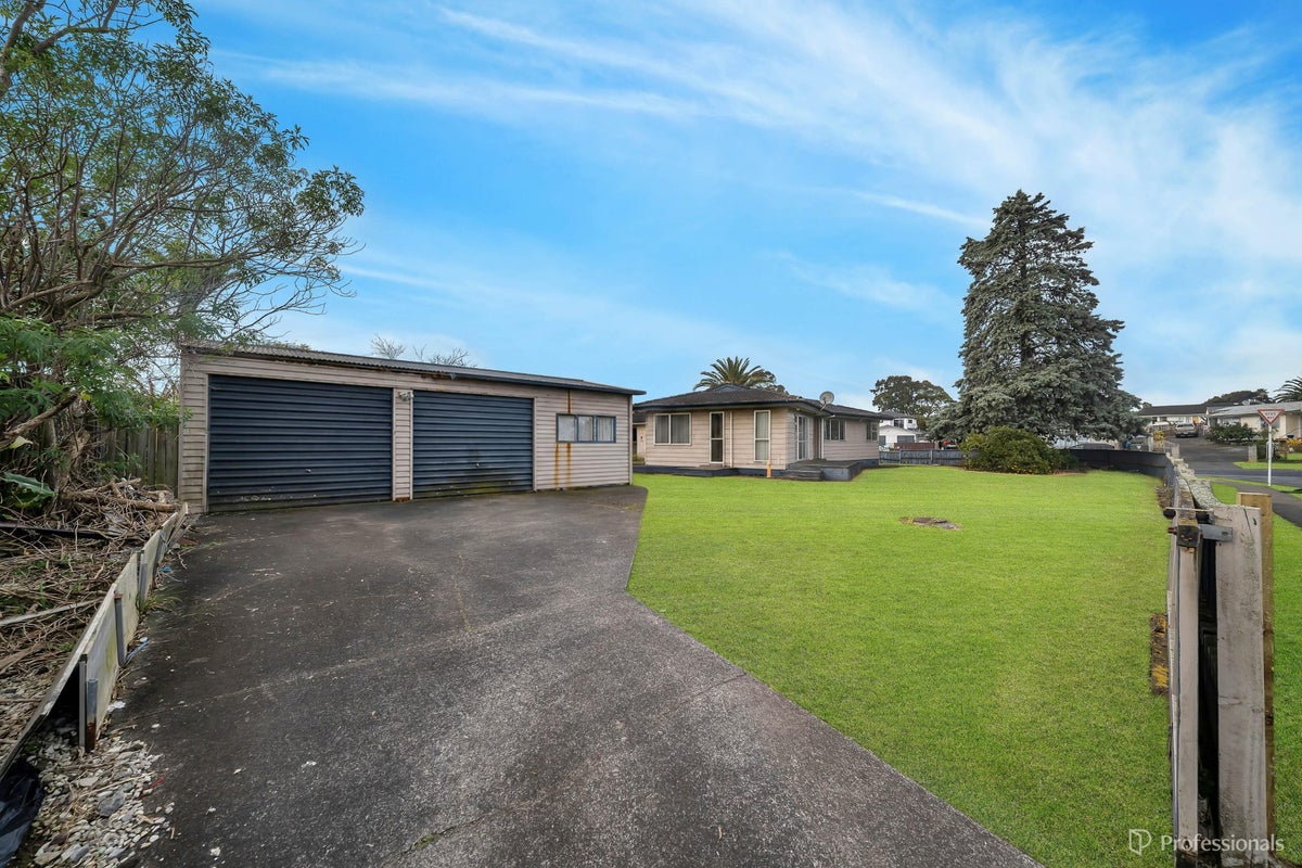 56 Wickman Way, Mangere East, Auckland - Carousel 1