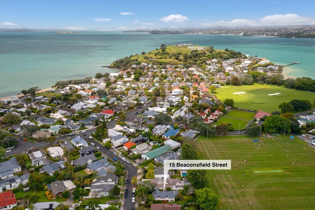 15 Beaconsfield Street, Devonport, Auckland - Carousel 2