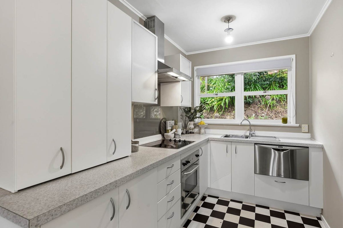 2/45 Vauxhall Road, Devonport, Auckland - Carousel 2