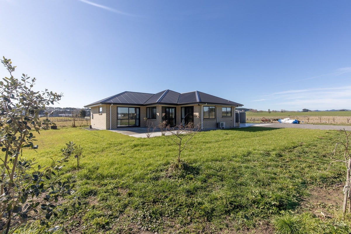 63 Farm Road, Waipukurau, Waipukurau - Carousel 1