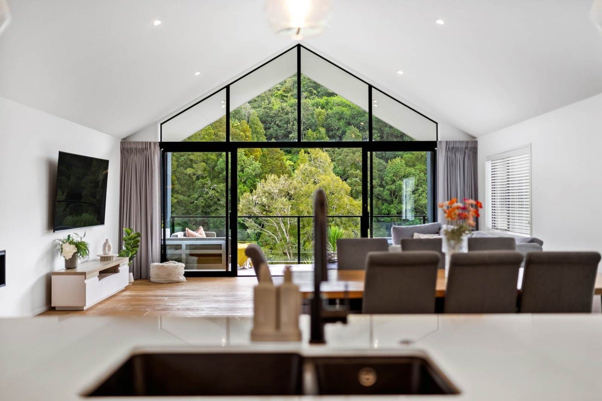 5 Te Rau WAY, Clevedon, Auckland - Carousel 1