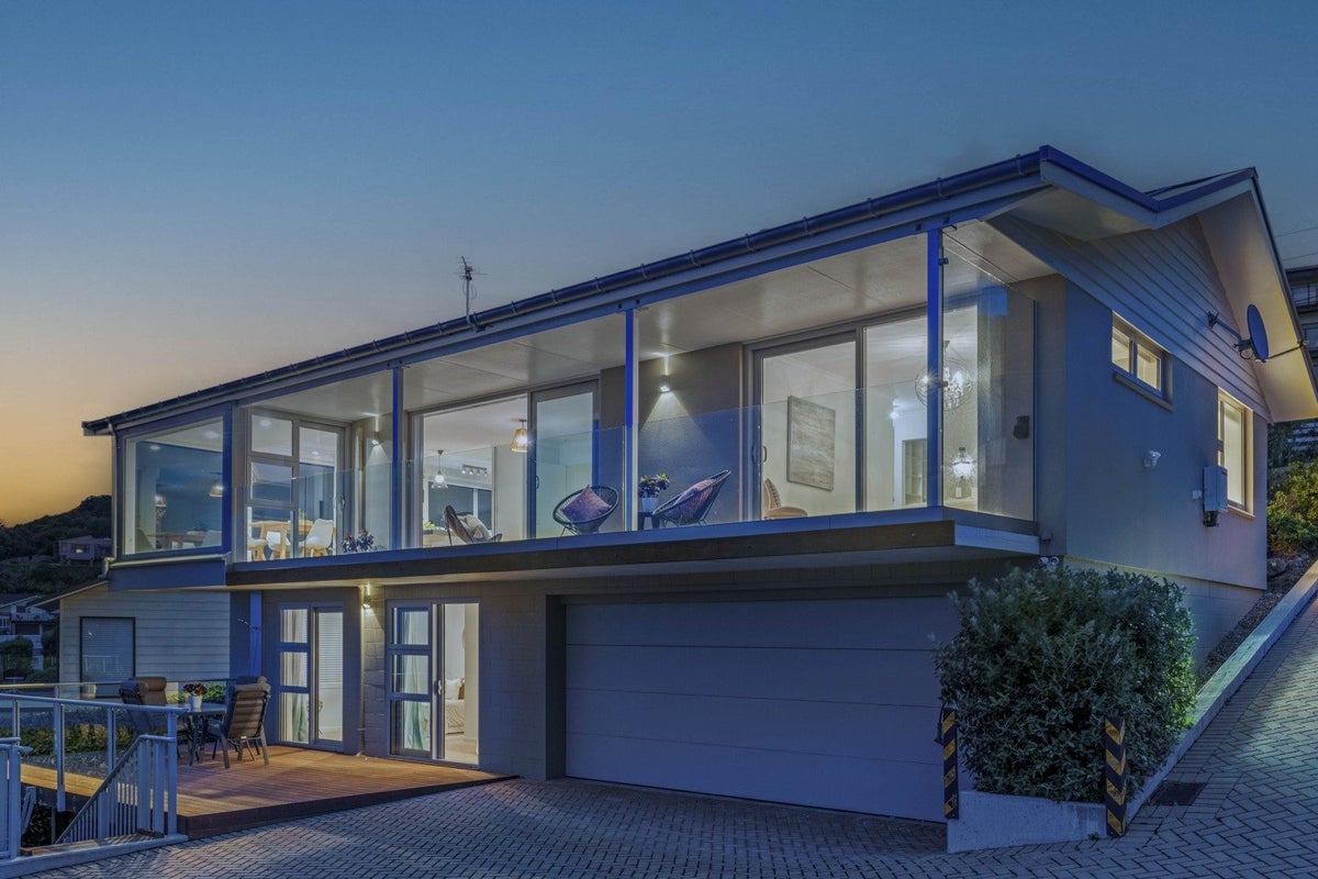 82 Cliffs Road, Saint Clair, Dunedin - Carousel 50