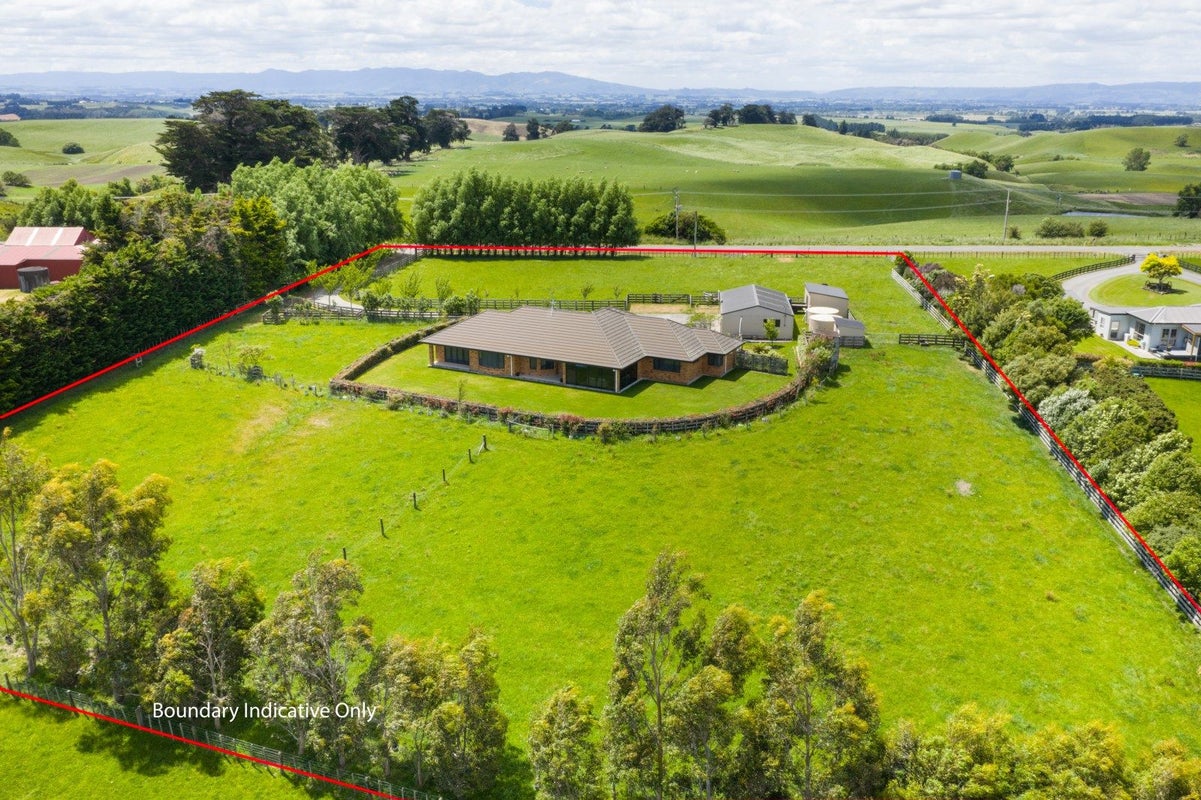 61 Mount Stewart Halcombe Road, Sanson, Palmerston North - Carousel 2