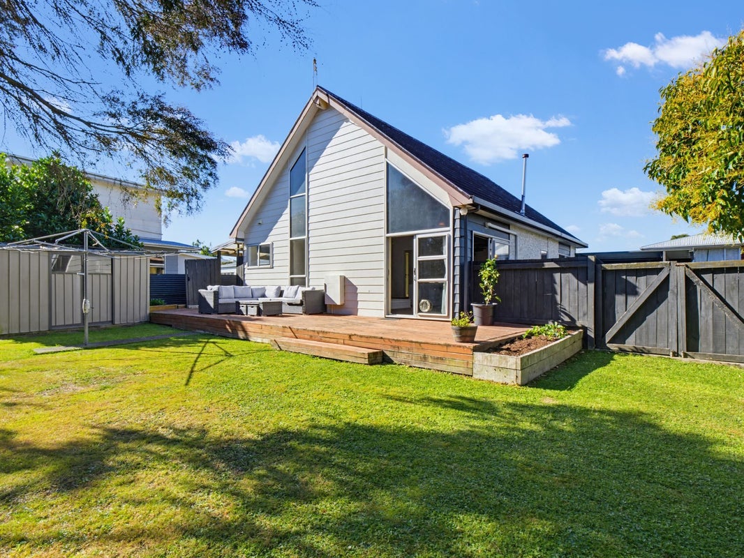 8 Buller Place, Westbrook, Palmerston North - Carousel 1