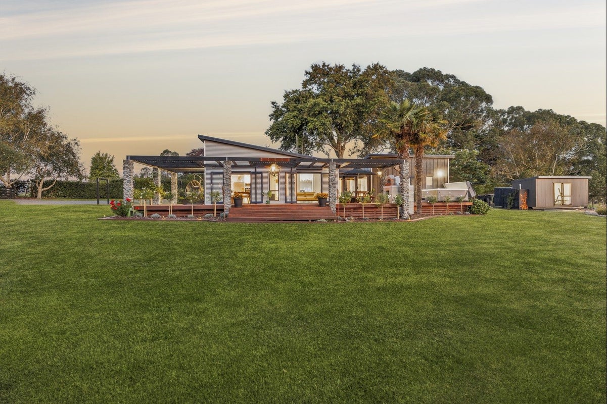 284 Tahuroa Road, Morrinsville - Carousel 21