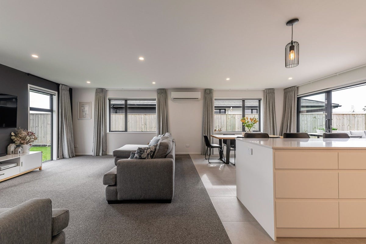 120 Churcher Street, Maewa, Feilding - Carousel 2