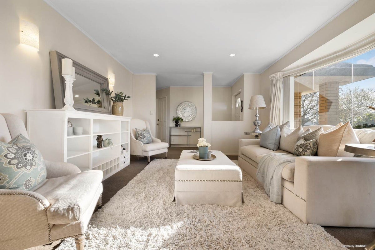 1/11 Bowscale Place, Northpark, Auckland - Carousel 2