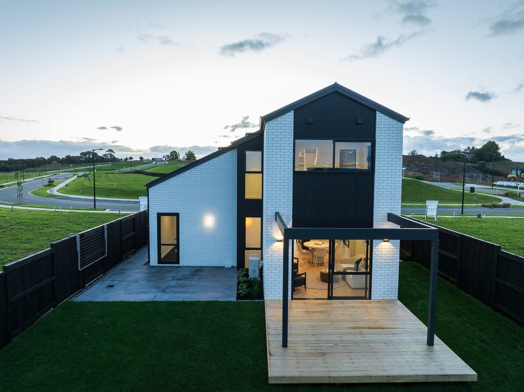 5 Horseshoe Terrace, Baverstock, Hamilton - Carousel 1