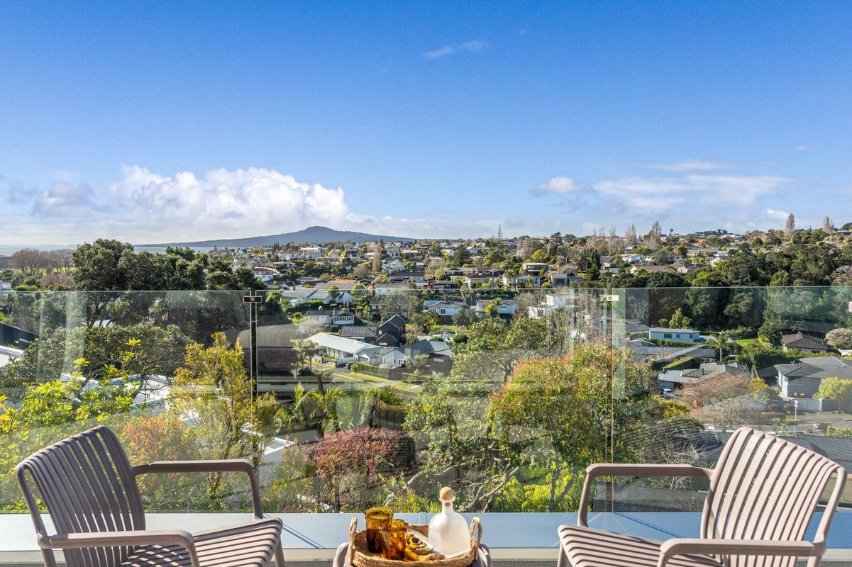 18 Hampton Drive, St Heliers, Auckland - Carousel 2