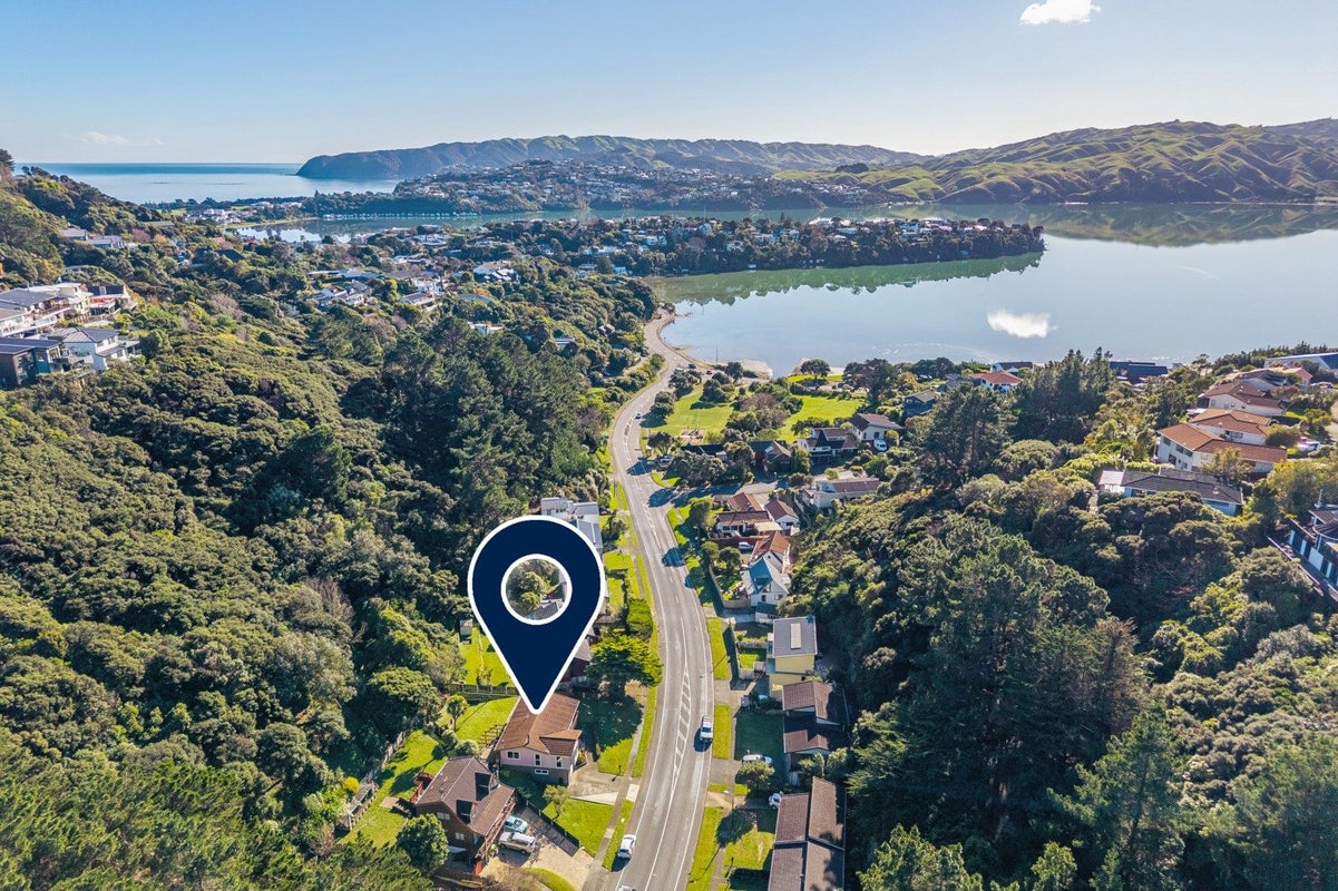 38 Postgate Drive, Whitby, Porirua - Carousel 2