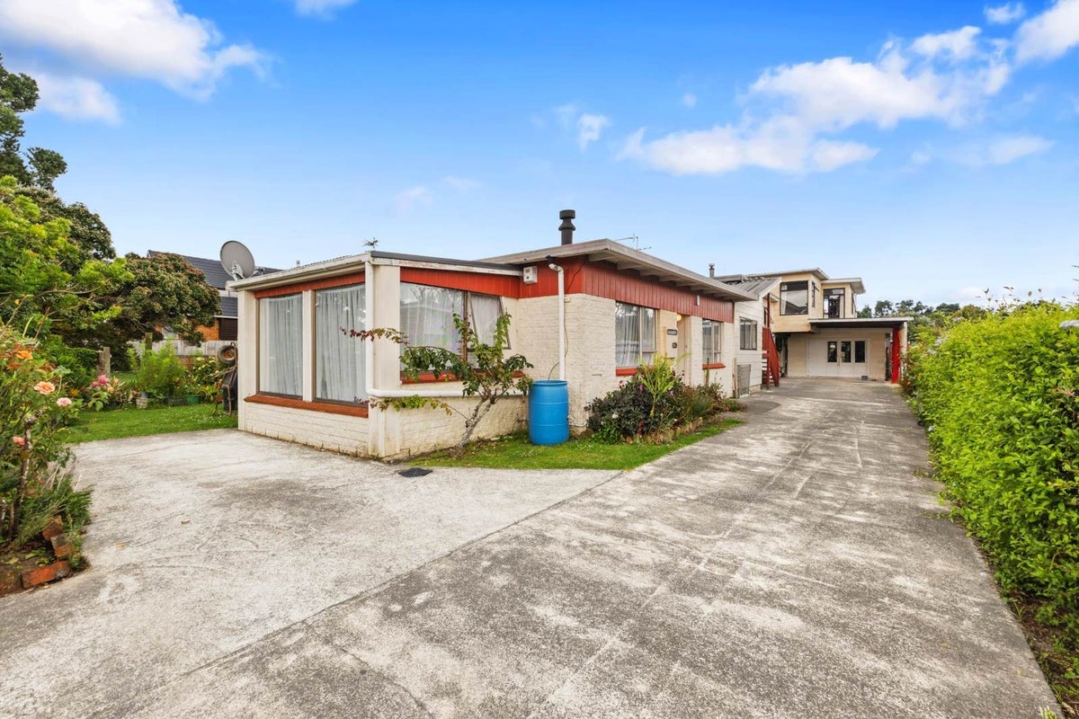 27 Roys Road, Weymouth, Auckland - Carousel 2