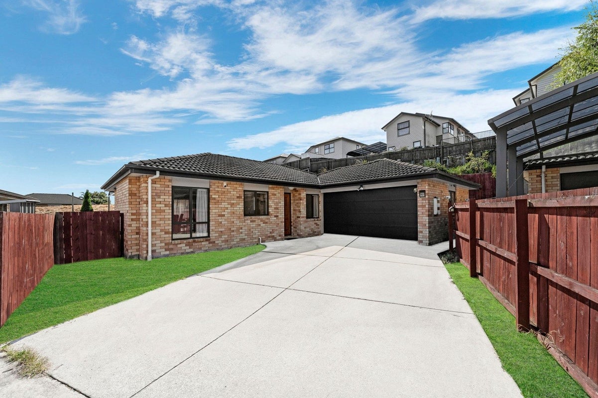 42 Arrowsmith Drive, Flat Bush, Auckland - Carousel 2