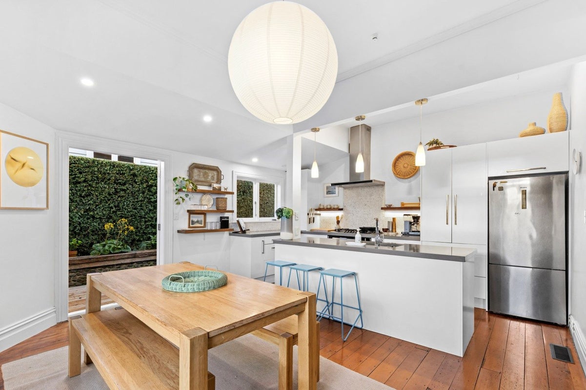 35A Saxon Street, Waterview, Auckland - Carousel 2