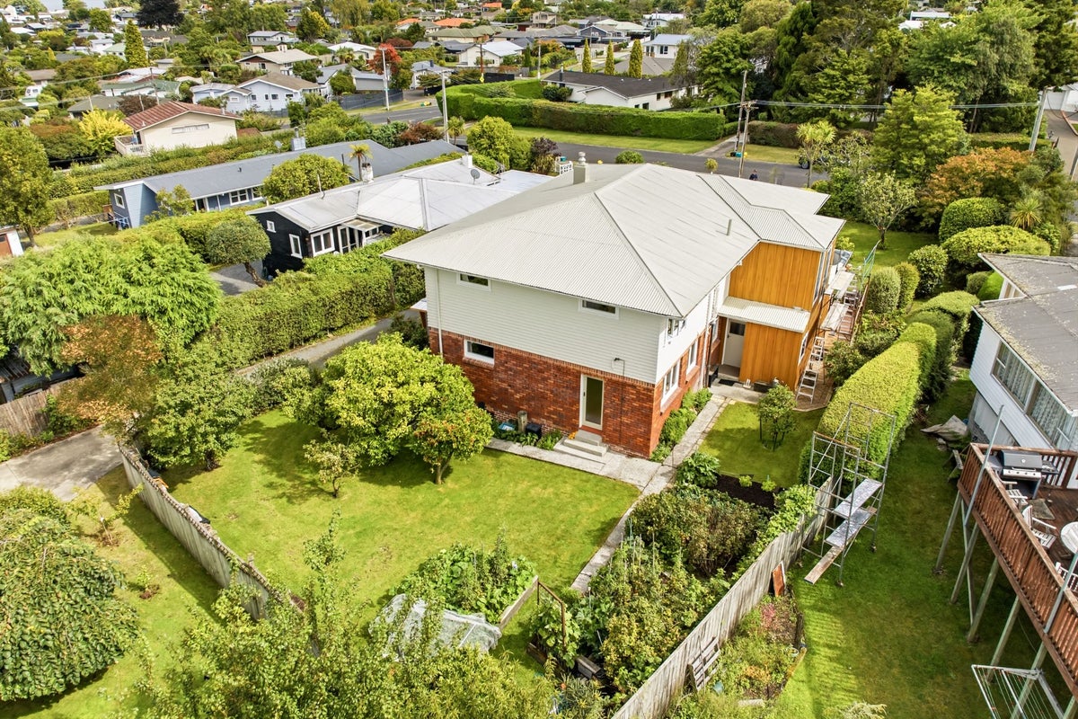 7 Henry Hill Road, Taupo, Taupo - Carousel 1