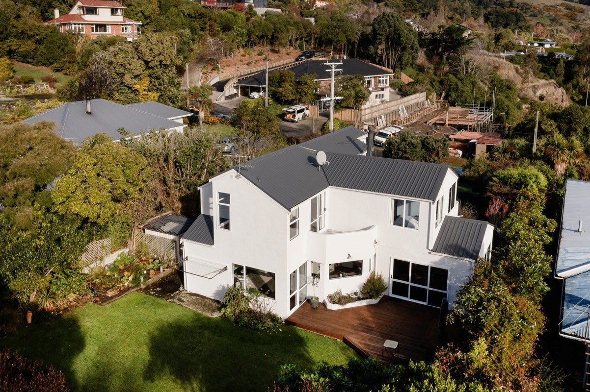 6 Rosehill Road, Macandrew Bay, Dunedin - Carousel 1