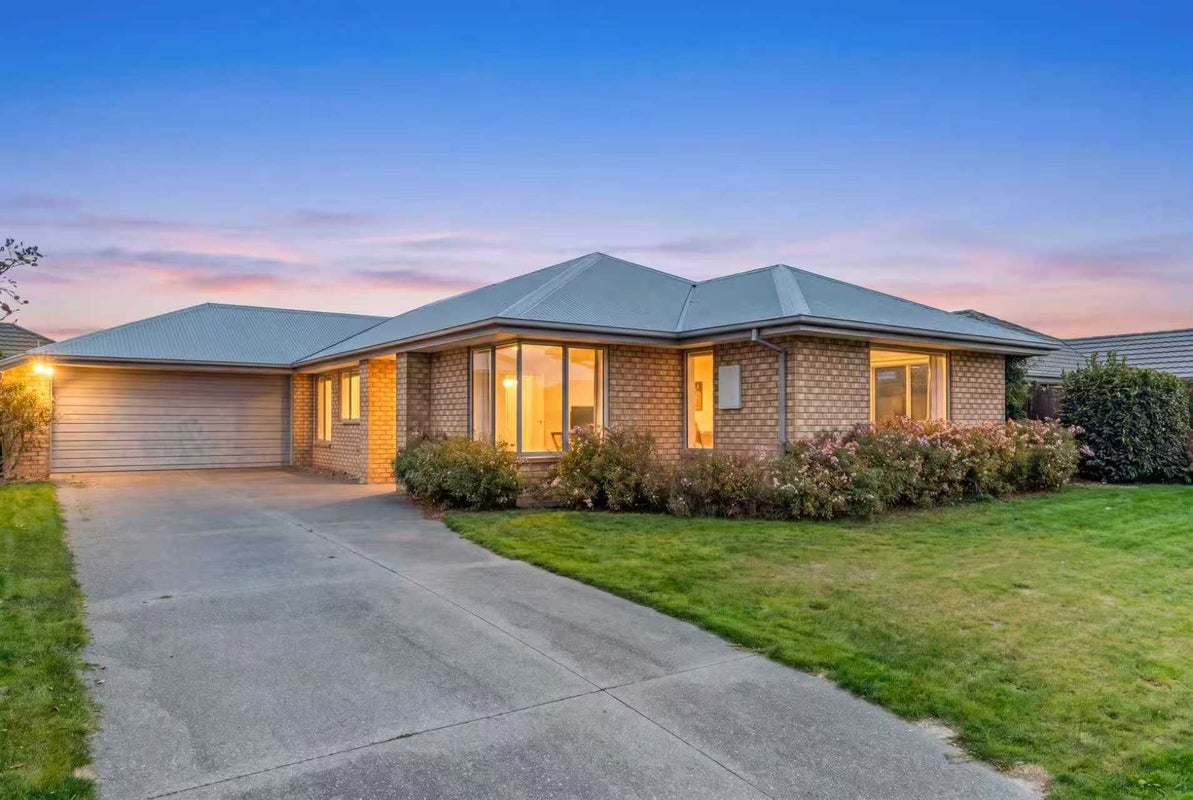 60 Awatea Gardens, Wigram, Christchurch - Carousel 1