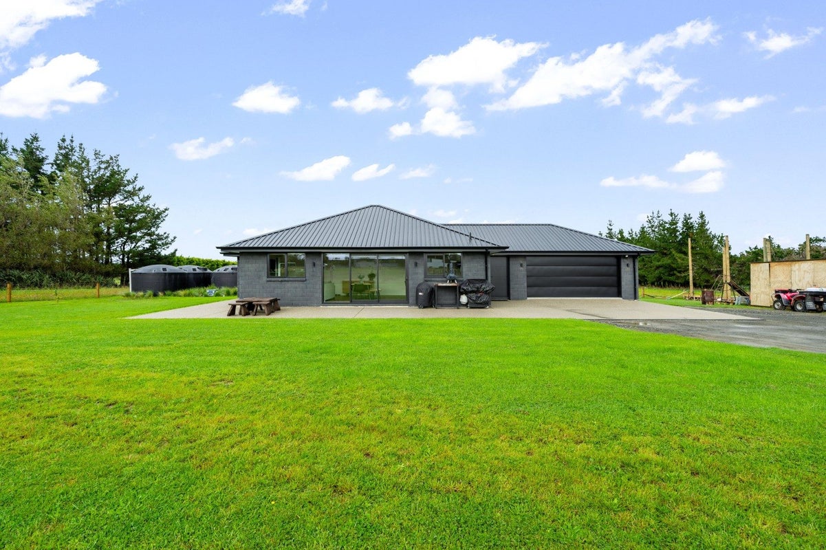 150 Fairweather Road, Mill Road, Invercargill - Carousel 1