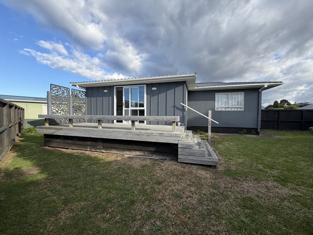 44 Athenree Road, Athenree, Western Bay Of Plenty, Bay Of Plenty - Carousel 1