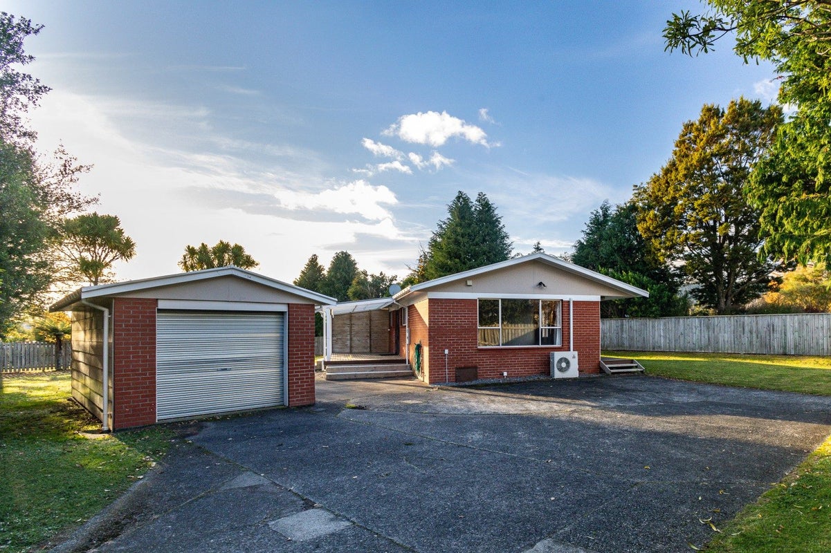 7 Karamu Place, Ohakune - Carousel 1