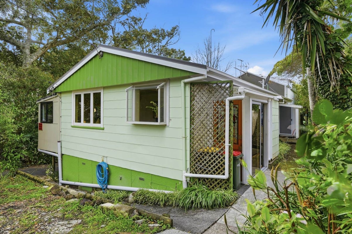 1/6 Everest Street, Devonport, Auckland - Carousel 1