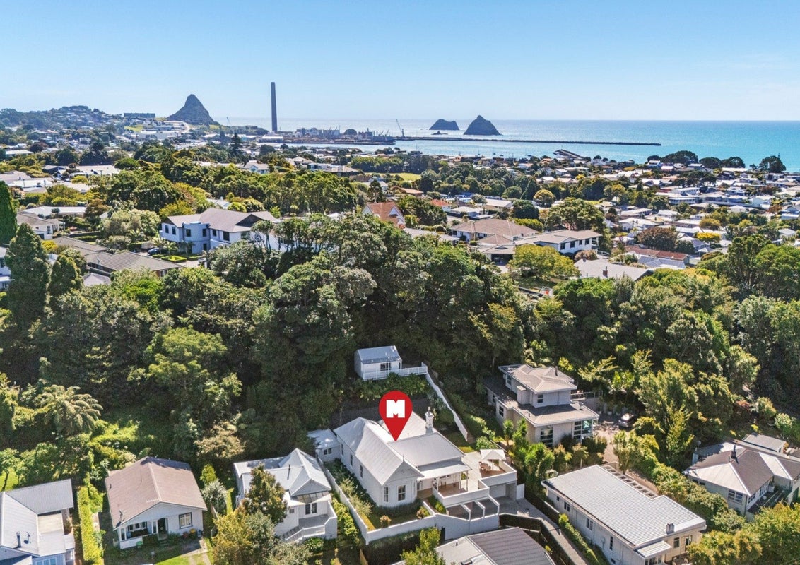 16 Bracken Street, New Plymouth, New Plymouth - Carousel 2